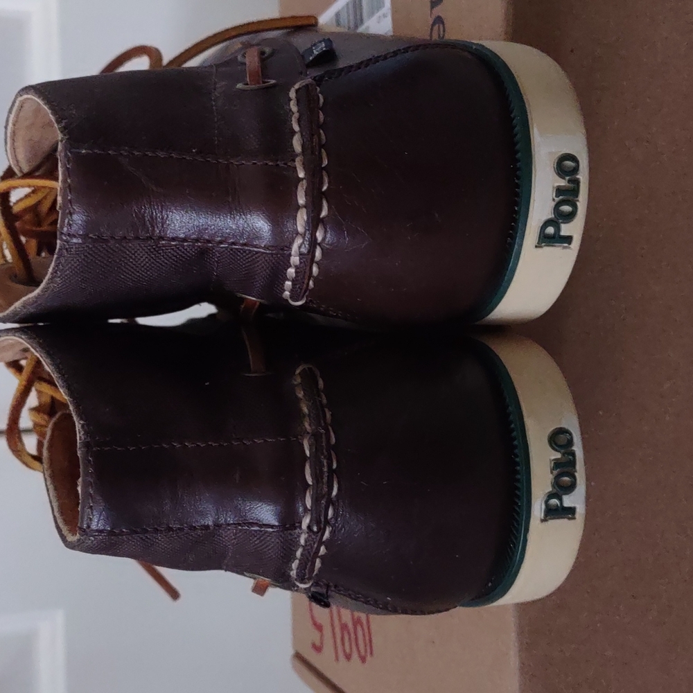Shoes - Picture 3 of 4